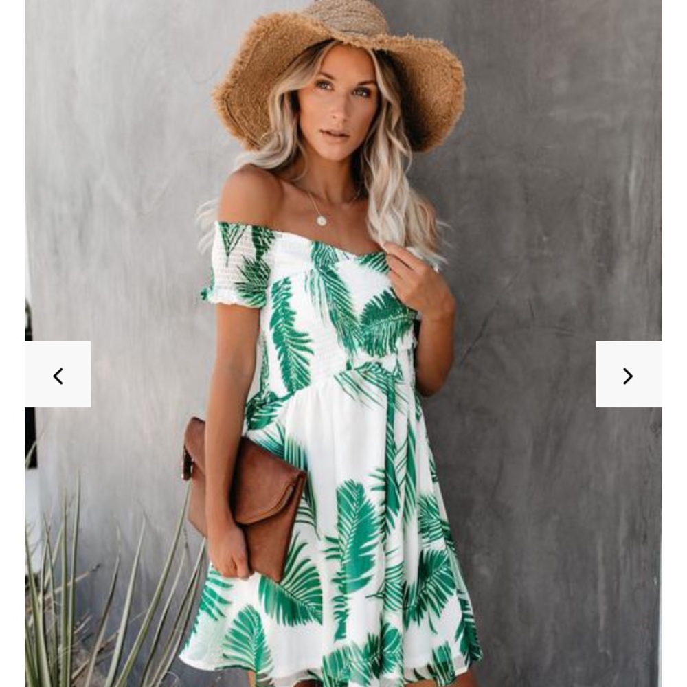 NWT Vici Palm dress